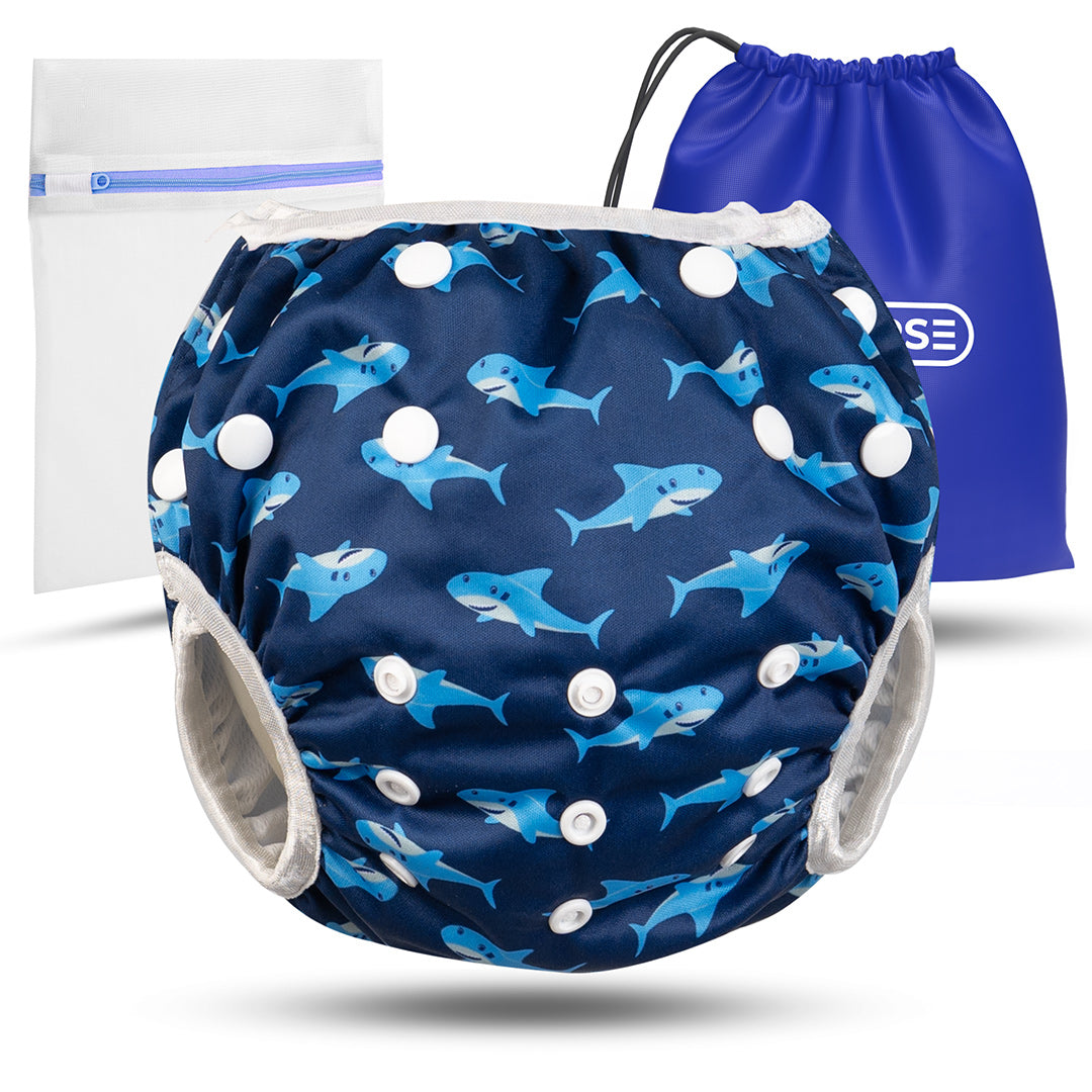 Wiederverwendbare Baby Schwimmwindel mit Druckknöpfen von 0-3 Jahre in blau mit einem Hai Muster